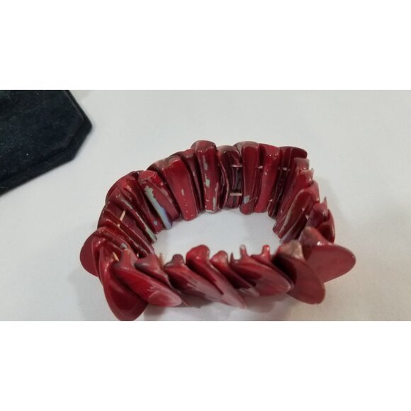 Womens Sea Shell Stretch Bracelet Red Wide Half Moon Shape One Sizse Vintage - Picture 7 of 8